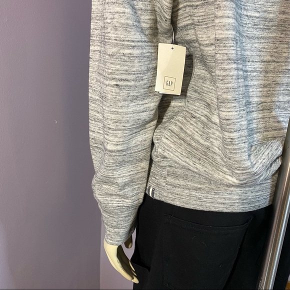Gap Raglan Sleeve Sweatshirt - Picture 5 of 11